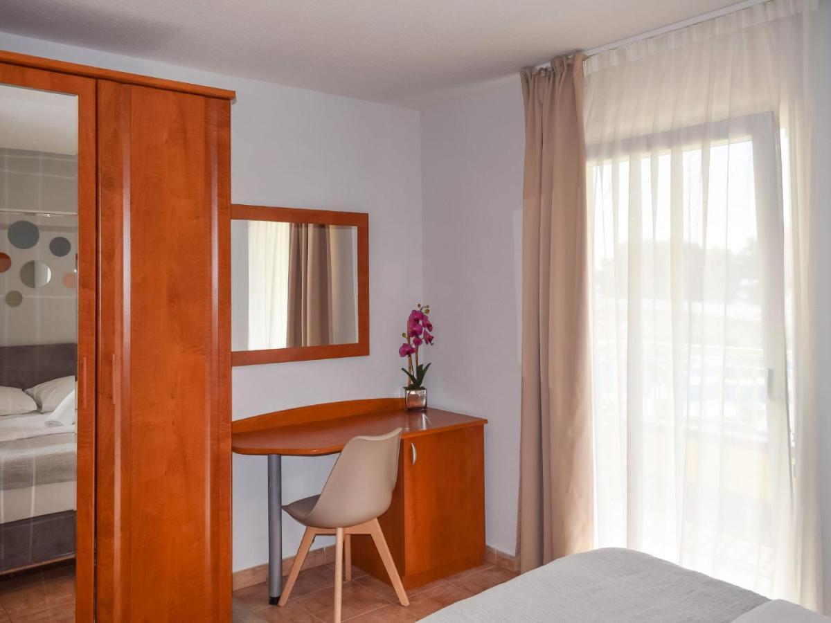 Apartment Matilde Beach Resort-2 Vodice Exterior photo